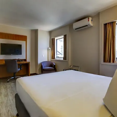 Comfort Suites Brasília Exterior photo